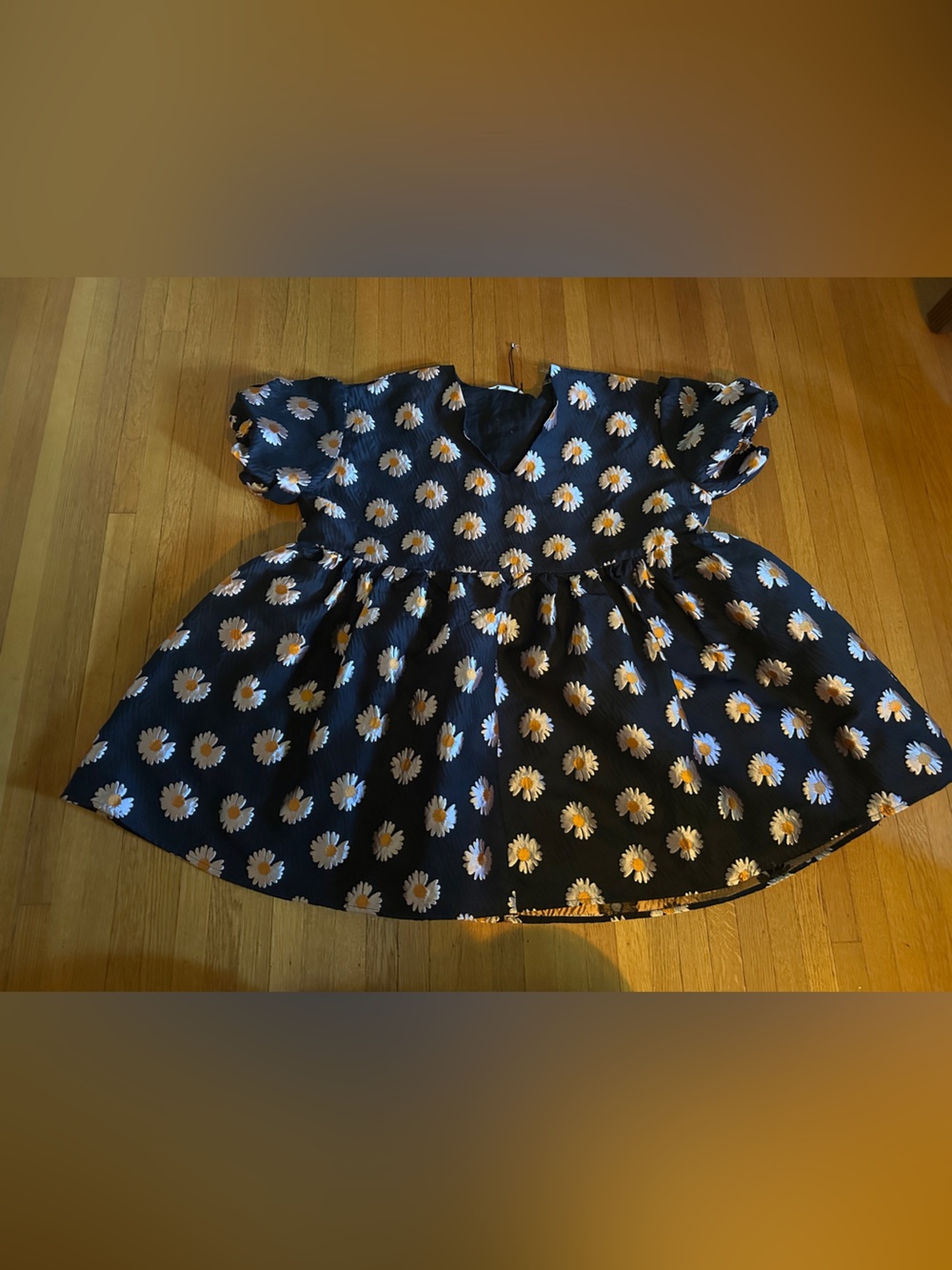 Glamorous oversized black & white daisy print dress w/ puffy sleeves, Sz S, NWOT